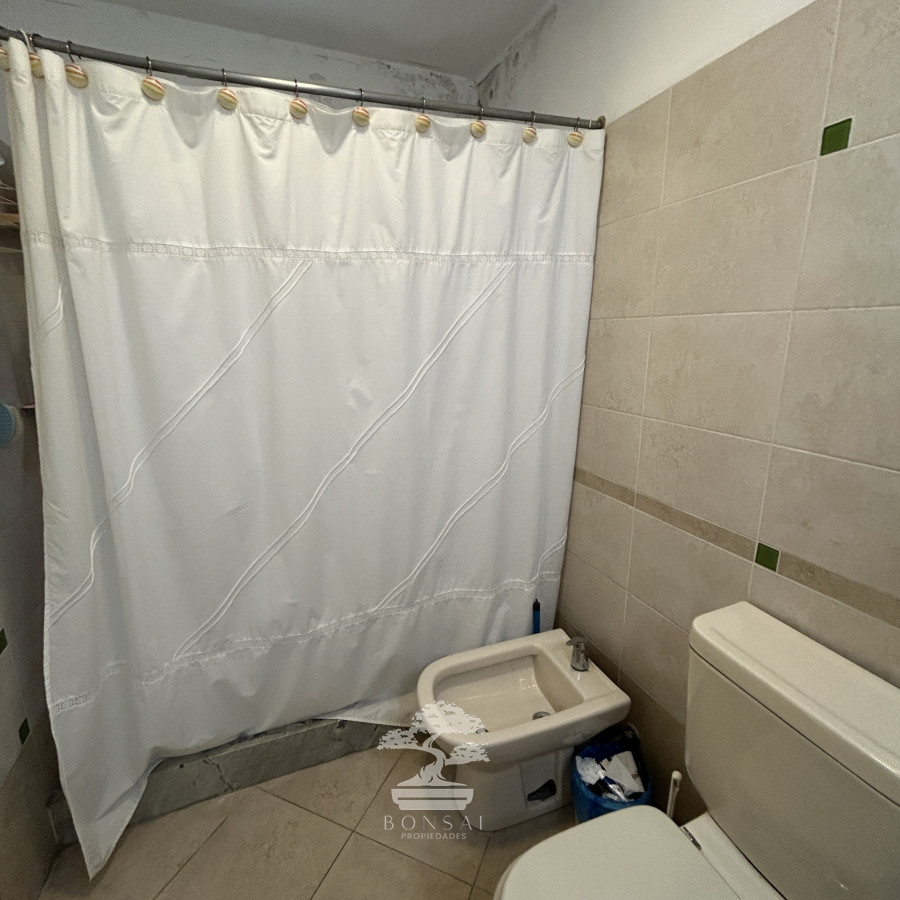 Casa ID.596 - Venta Casa PH de 4 Dormitorios con garage y parrillero Cordon Montevideo Lr