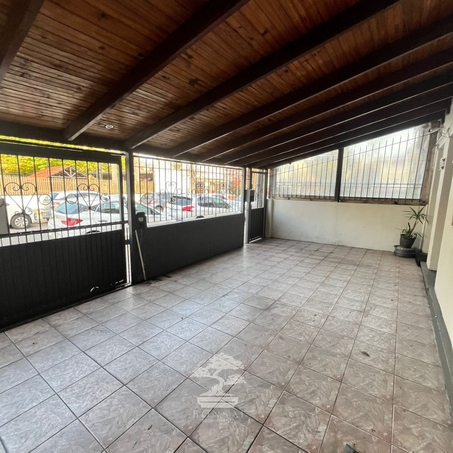 Casa ID.543 - Venta Padrón único 2 Casas y 5 Apartamentos con renta 7% La Blanqueada Montevideo V