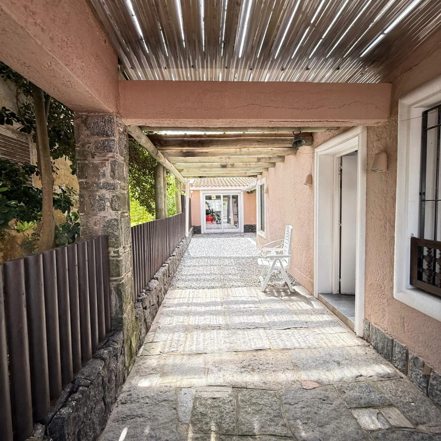 Casa ID.813 - Venta Casa 3 dormitorios + Apartamento Punta del Este C