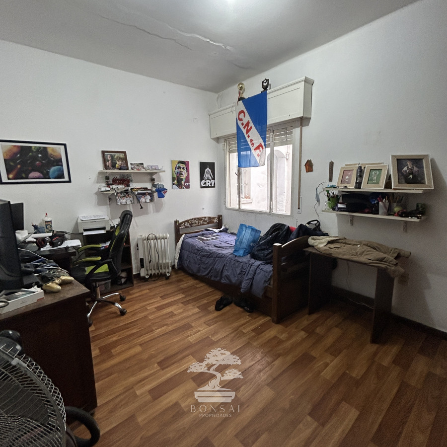 Casa ID.596 - Venta Casa PH de 4 Dormitorios con garage y parrillero Cordon Montevideo Lr
