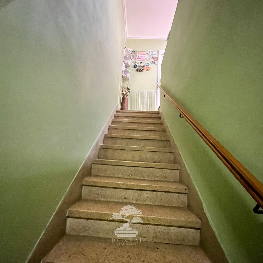 Casa ID.543 - Venta Padrón único 2 Casas y 5 Apartamentos con renta 7% La Blanqueada Montevideo V