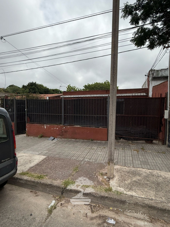 Casa ID.1037 - Venta Padrón Único con 2 casas Villa Española Montevideo C