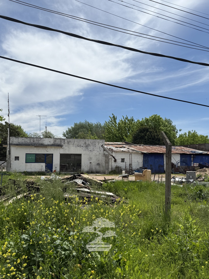 Casa ID.784 - Venta Terrenos con construcciones Canelones C