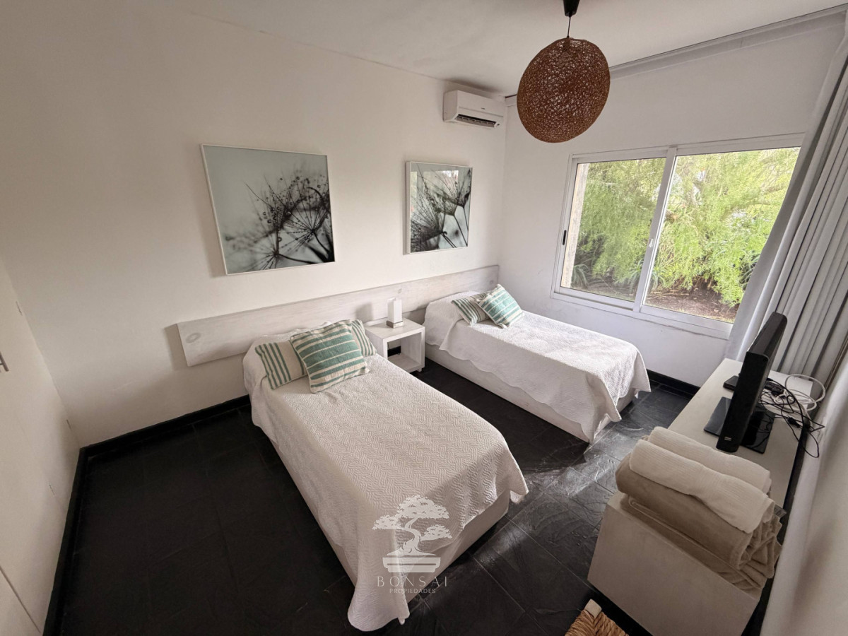 Casa ID.1147 - Casa en Venta en Manantiales - Punta del Este