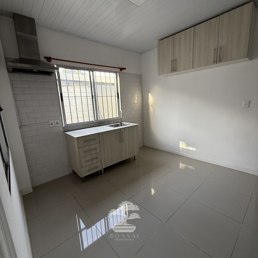 Casa ID.553 - Alquiler Casa 2 Dormitorios con Garage Belvedere Montevideo G