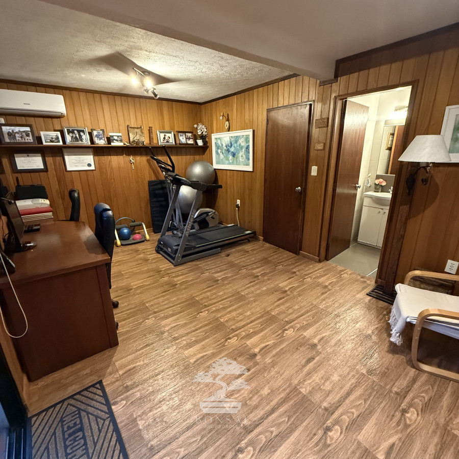 Casa ID.532 - Venta Casa 3 dormitorios + Escritorio 4 Baños Parque Batlle Montevideo B