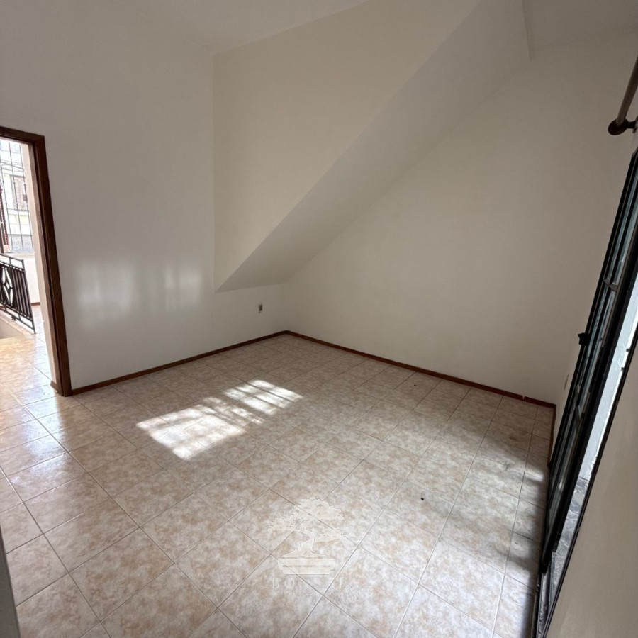 Casa ID.679 - Alquiler Casa PH, 2 Dormitorios 2 Baños, Parque Rodo, Montevideo R