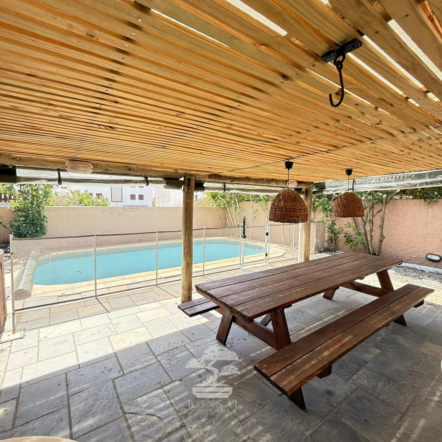 Casa ID.813 - Venta Casa 3 dormitorios + Apartamento Punta del Este C