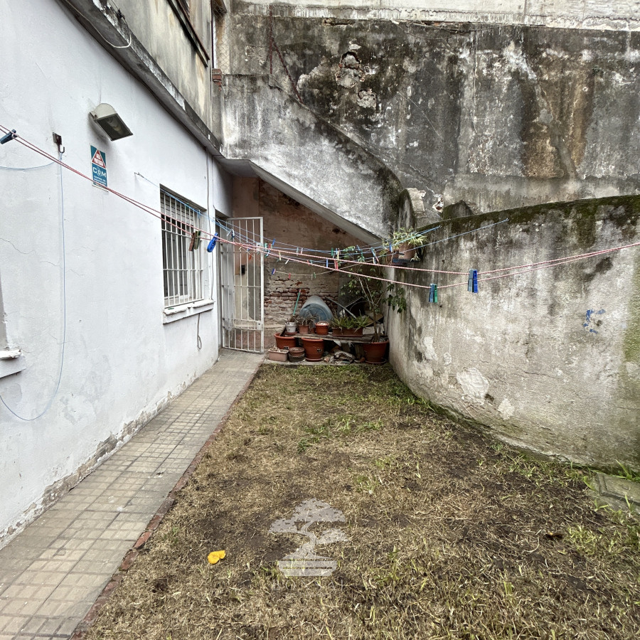 Casa ID.596 - Venta Casa PH de 4 Dormitorios con garage y parrillero Cordon Montevideo Lr