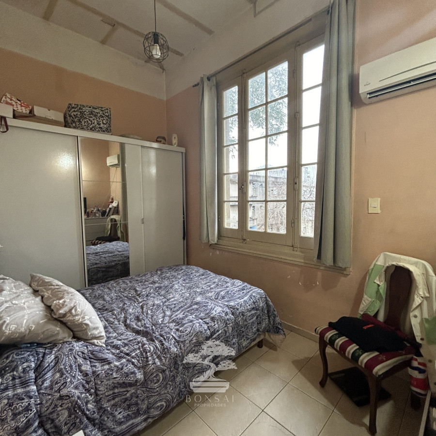 Casa ID.514 - Venta gran casa 6 Dormitorios a reciclar Cordon Montevideo lr