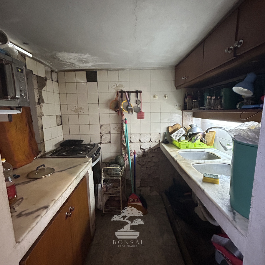 Casa ID.514 - Venta gran casa 6 Dormitorios a reciclar Cordon Montevideo lr