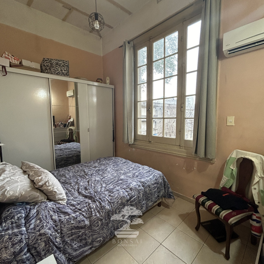 Casa ID.514 - Venta gran casa 6 Dormitorios a reciclar Cordon Montevideo lr