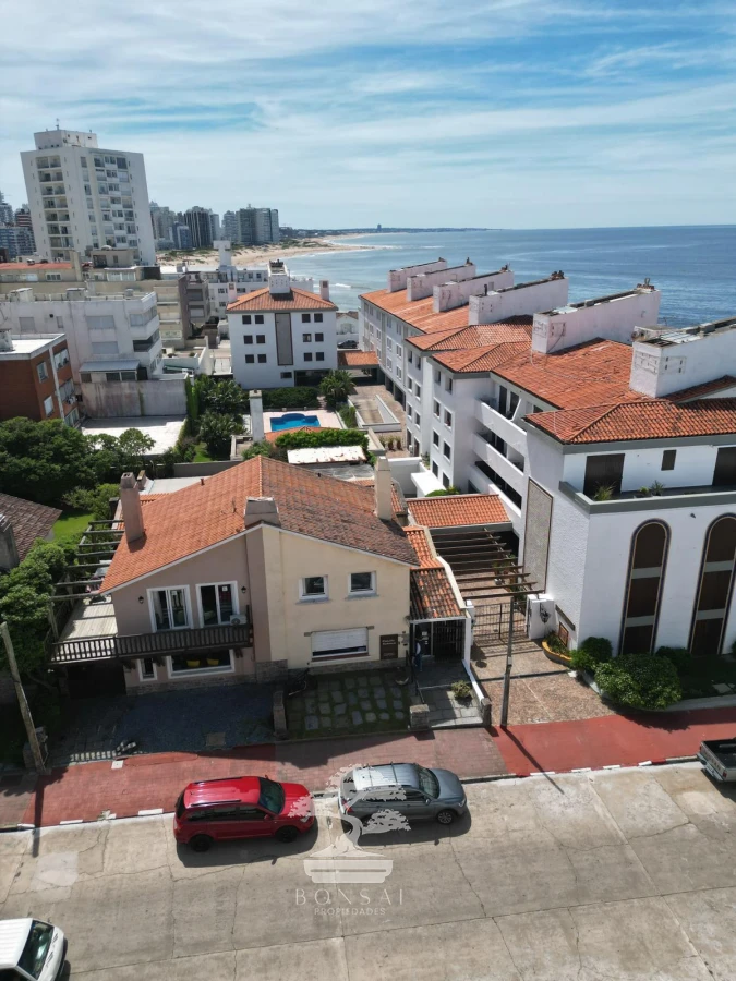 Casa ID.813 - Venta Casa 3 dormitorios + Apartamento Punta del Este C