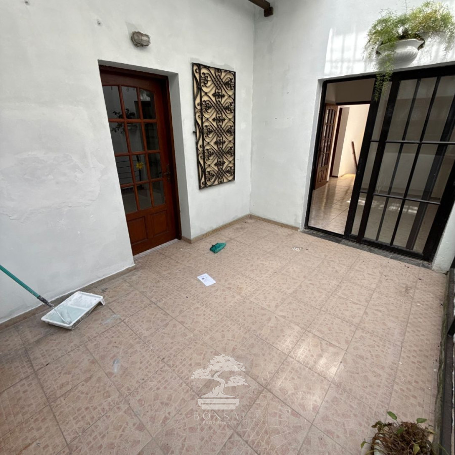 Casa ID.679 - Alquiler Casa PH, 2 Dormitorios 2 Baños, Parque Rodo, Montevideo R