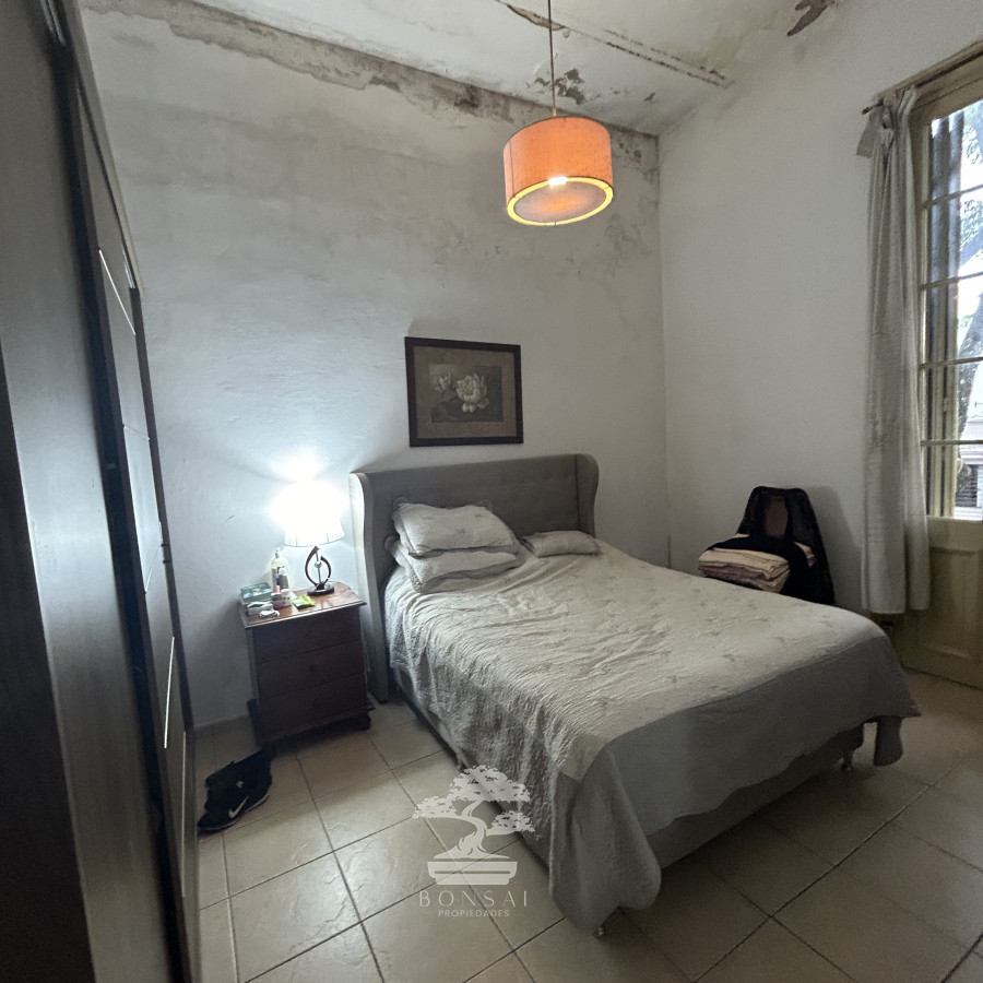 Casa ID.514 - Venta gran casa 6 Dormitorios a reciclar Cordon Montevideo lr