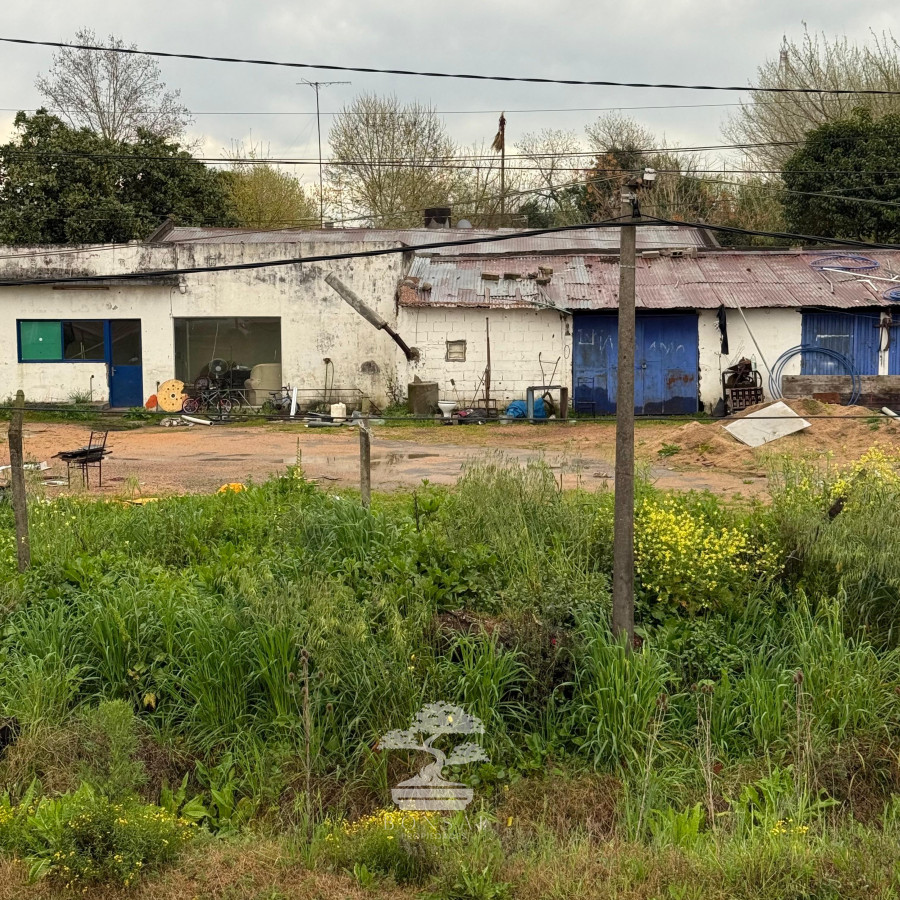 Casa ID.784 - Venta Terrenos con construcciones Canelones C