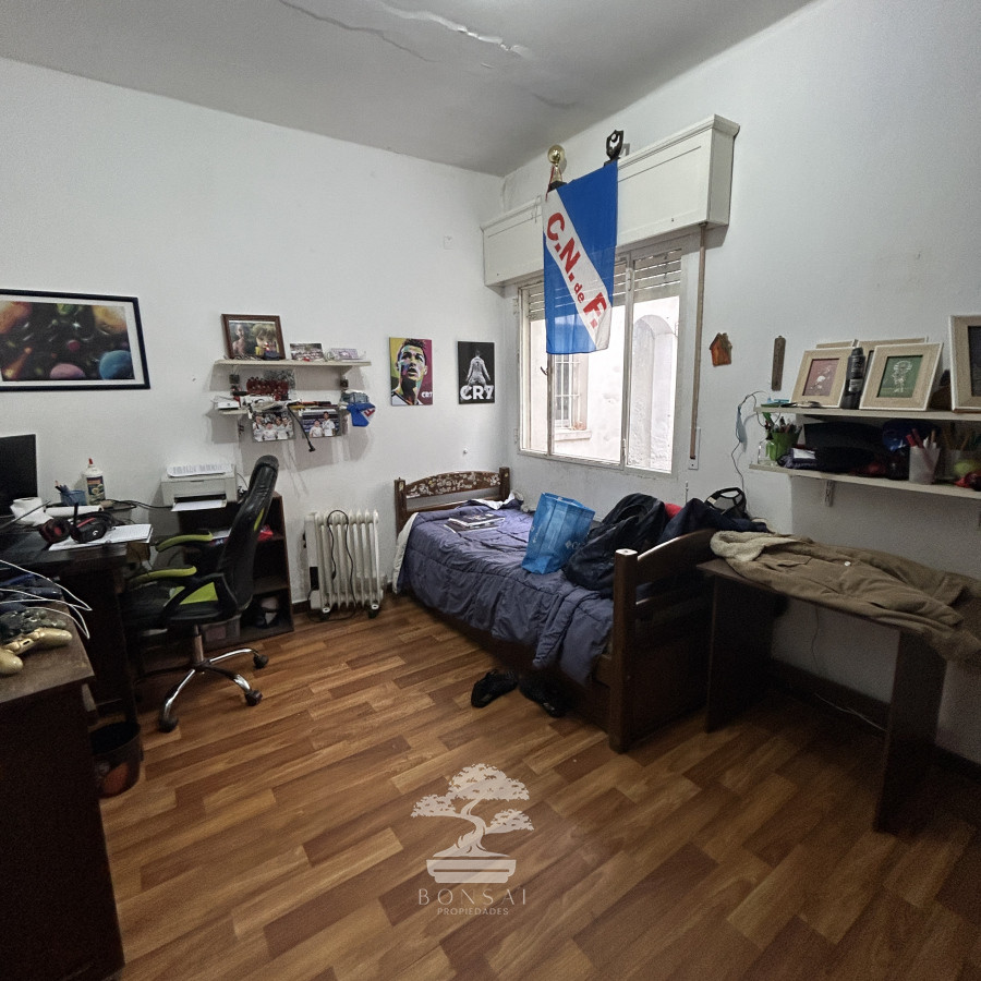 Casa ID.596 - Venta Casa PH de 4 Dormitorios con garage y parrillero Cordon Montevideo Lr