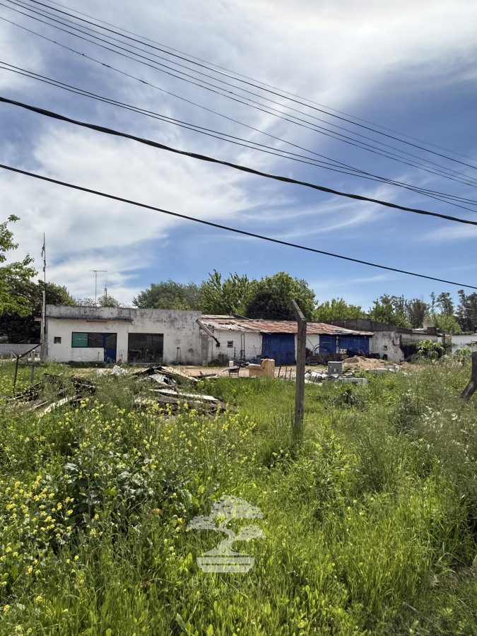 Casa ID.784 - Venta Terrenos con construcciones Canelones C