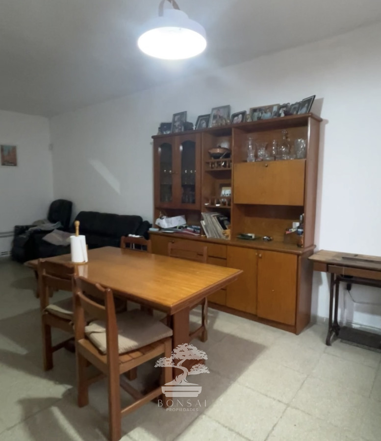 Casa ID.596 - Venta Casa PH de 4 Dormitorios con garage y parrillero Cordon Montevideo Lr
