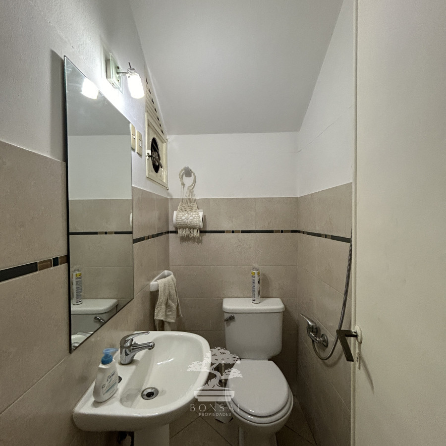 Casa ID.596 - Venta Casa PH de 4 Dormitorios con garage y parrillero Cordon Montevideo Lr