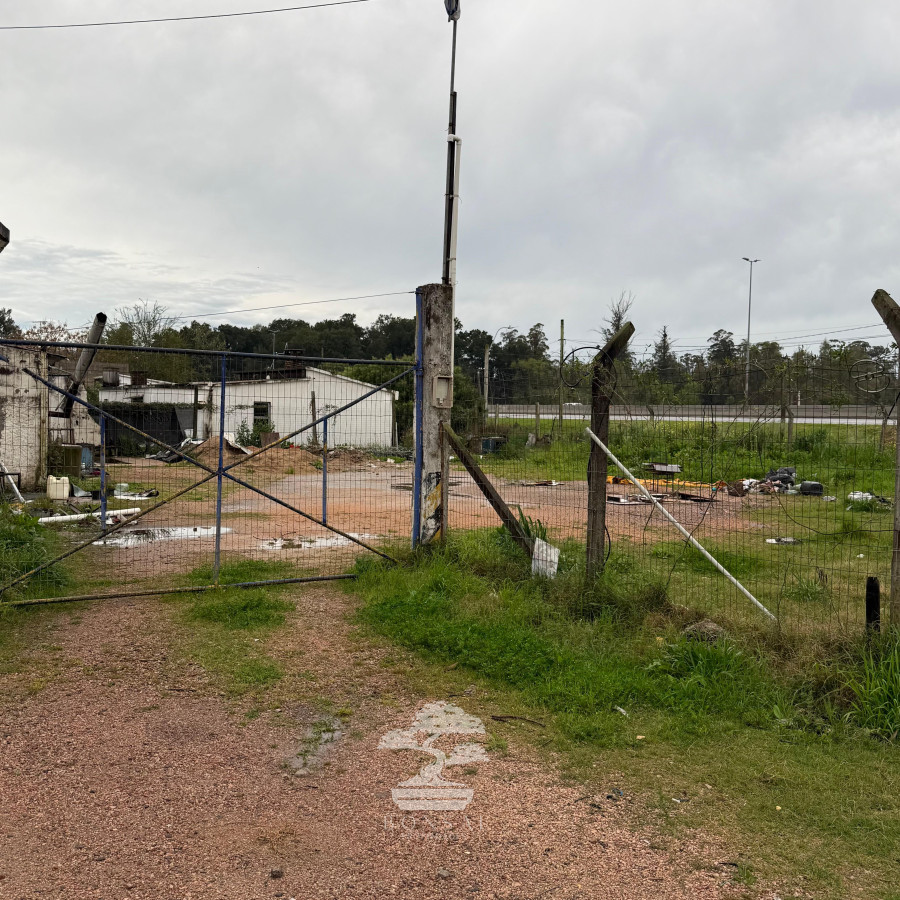 Casa ID.784 - Venta Terrenos con construcciones Canelones C