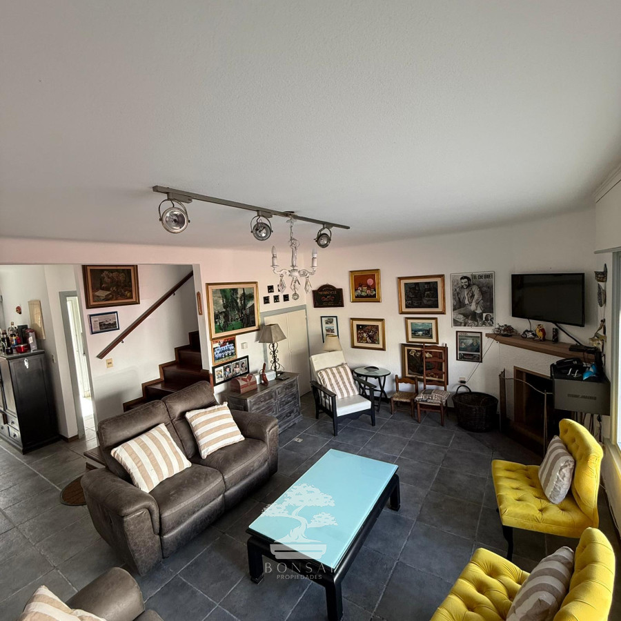 Casa ID.813 - Venta Casa 3 dormitorios + Apartamento Punta del Este C