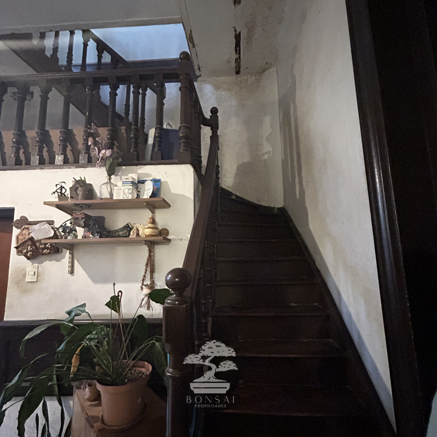 Casa ID.514 - Venta gran casa 6 Dormitorios a reciclar Cordon Montevideo lr