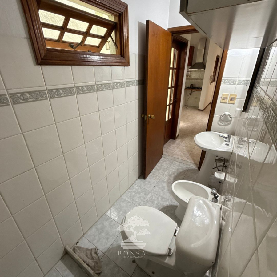 Casa ID.679 - Alquiler Casa PH, 2 Dormitorios 2 Baños, Parque Rodo, Montevideo R