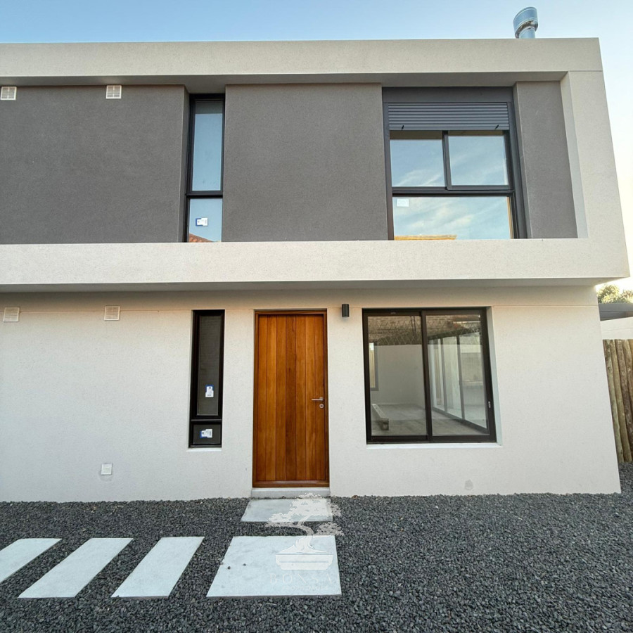 Casa ID.913 - Venta Casa 3 Dormitorios a Estrenar Barra de Carrasco Montevideo F 