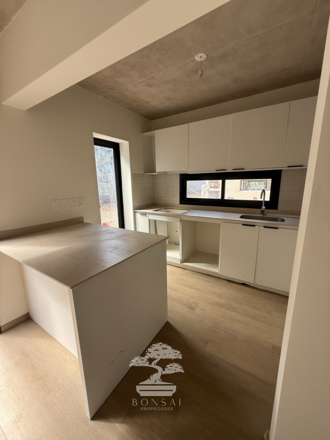 Casa ID.427 - Venta Casa a Estrenar 3 dormitorios 2 baños Jardin Parrillero doble cochera Prado Montevideo B