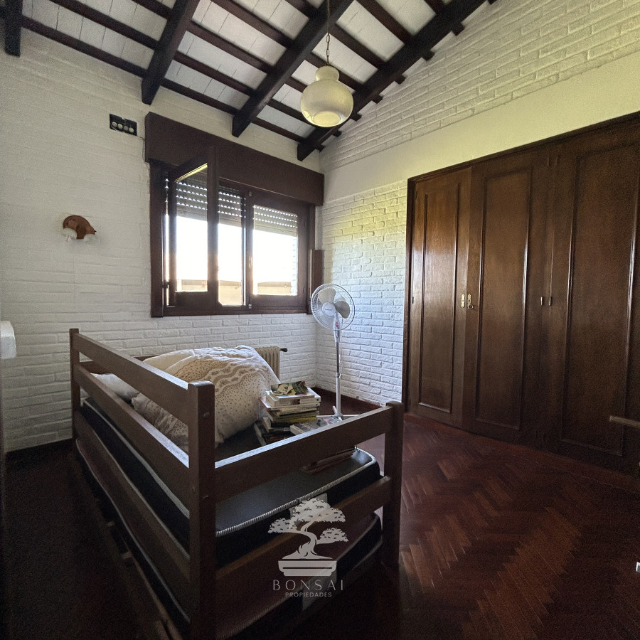 Casa ID.425 - Venta Espectacular casa estilo Colonial 5 dormitorios Nueva Helvecia Colonia LR