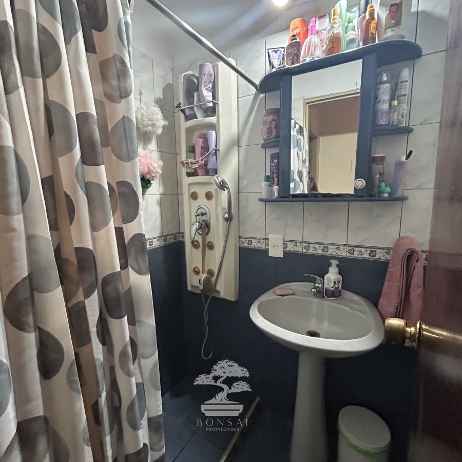 Casa ID.514 - Venta gran casa 6 Dormitorios a reciclar Cordon Montevideo lr