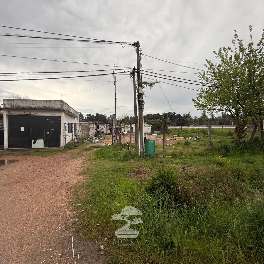 Casa ID.784 - Venta Terrenos con construcciones Canelones C