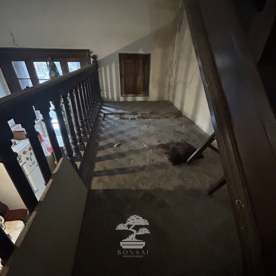 Casa ID.514 - Venta gran casa 6 Dormitorios a reciclar Cordon Montevideo lr