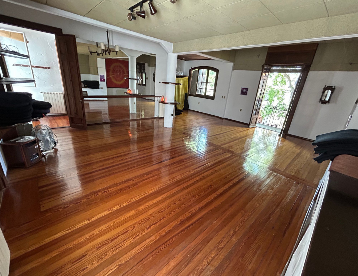Venta 2 casas en mismo padrón 8 Dormitorios 6 baños Pocitos Montevideo Renta +10% R