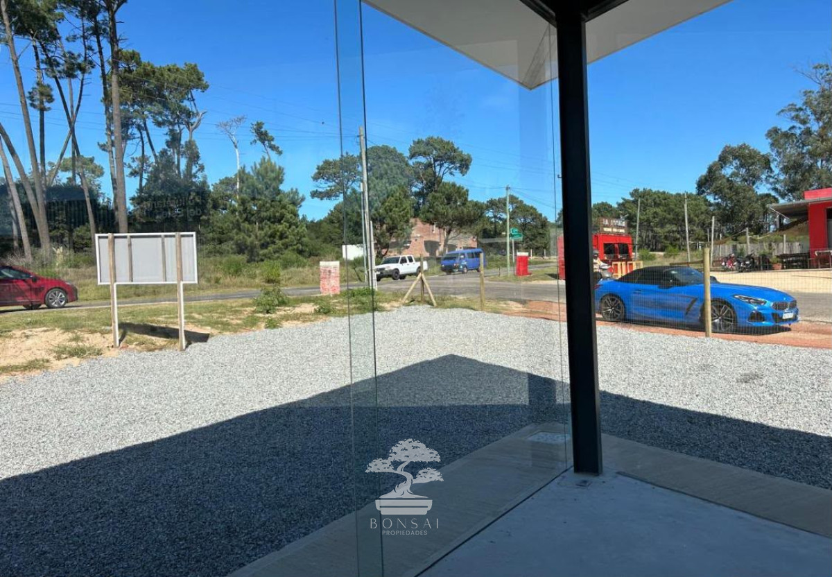 Local Comercial ID.1158 - Local Comercial en Alquiler en 4H - Maldonado