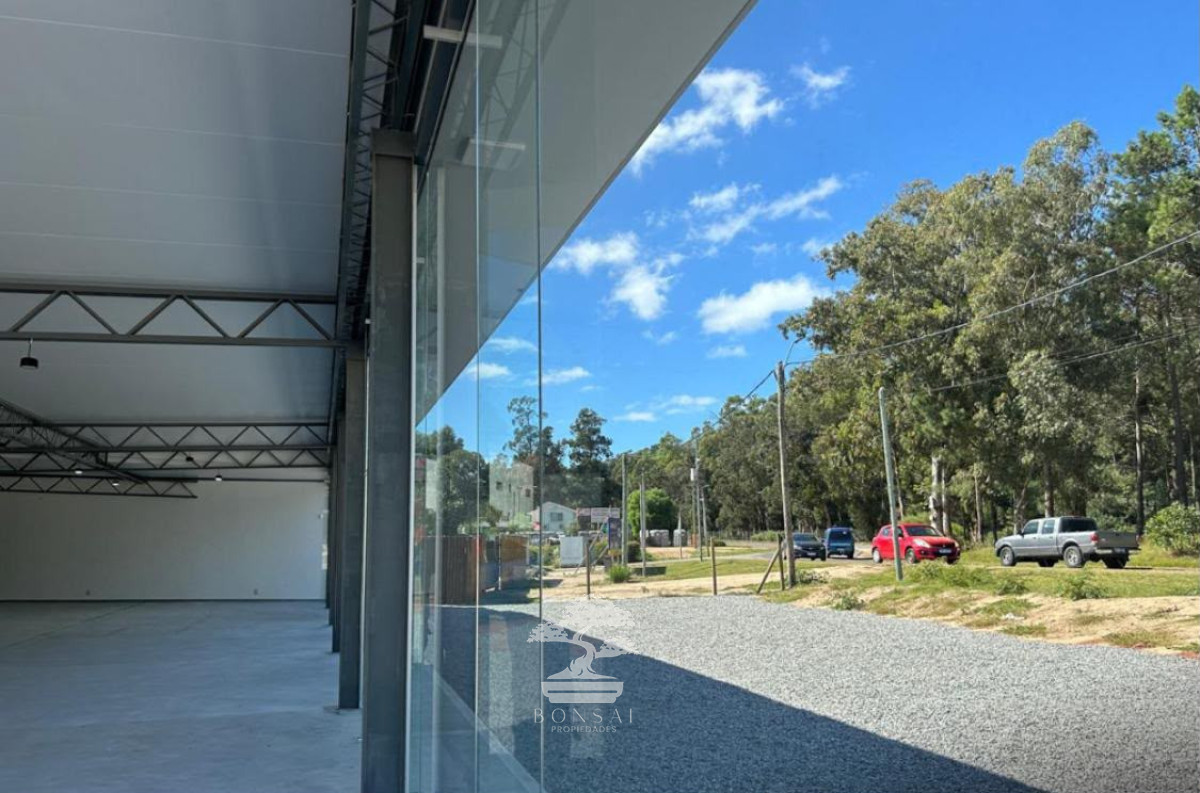 Local Comercial ID.1158 - Local Comercial en Alquiler en 4H - Maldonado