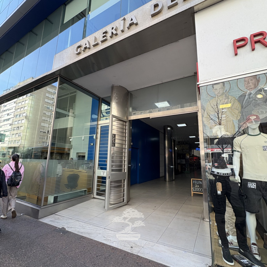 Local Comercial ID.865 - Alquiler Local Comercial Galería Centro Montevideo E