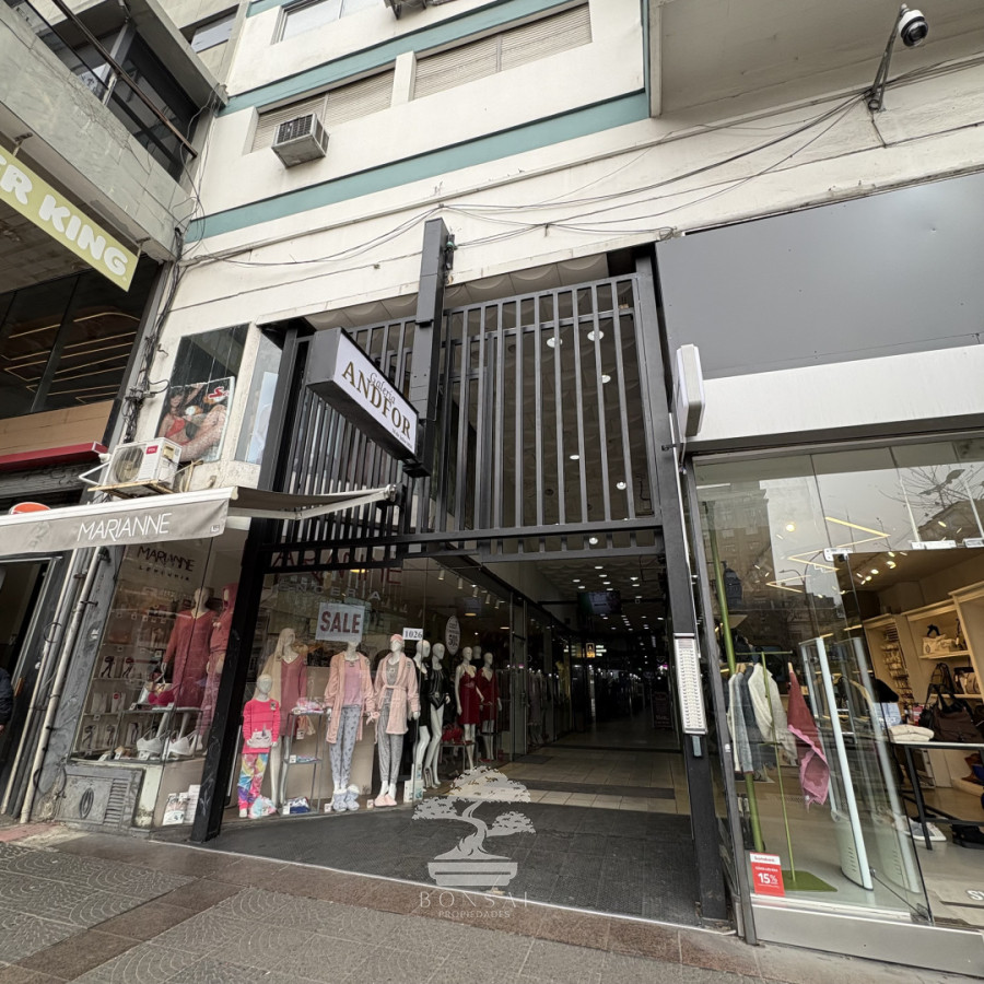 Local Comercial ID.1180 - Alquiler Local Comercial con GC Centro Montevideo E
