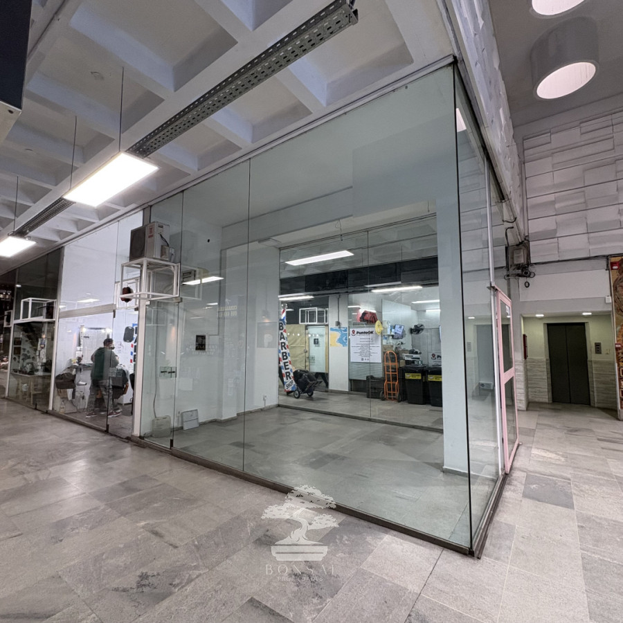 Local Comercial ID.1180 - Alquiler Local Comercial con GC Centro Montevideo E