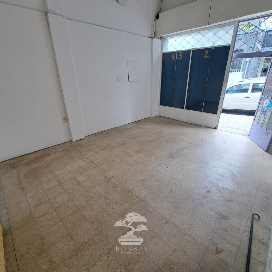 Local Comercial ID.282 - Alquiler Local Comercial Centro Montevideo B