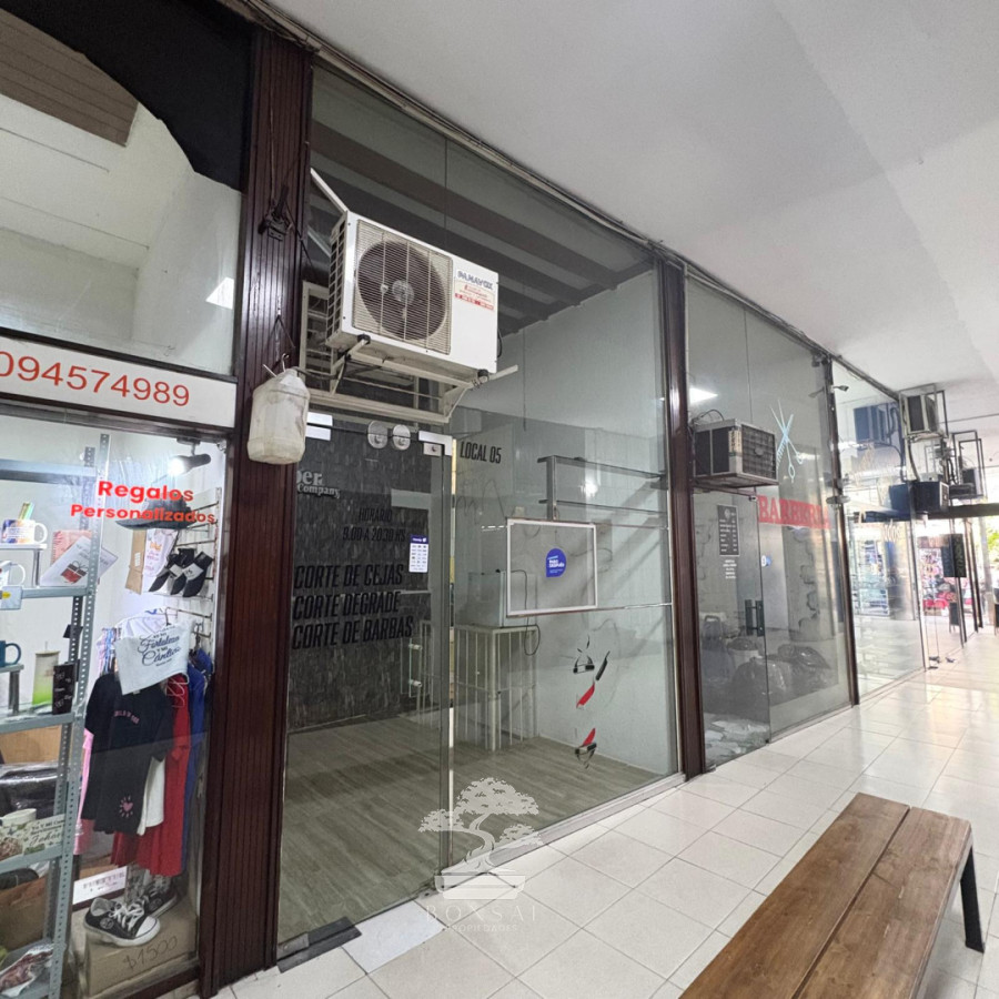 Local Comercial ID.907 - Alquiler Local Comercial Galería Centro Montevideo E