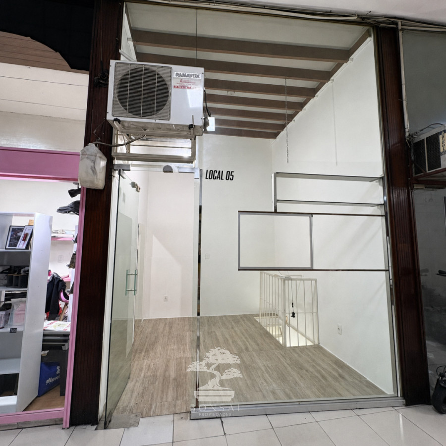 Local Comercial ID.1181 - Alquiler Local Comercial con GC Galería Centro Montevideo E 