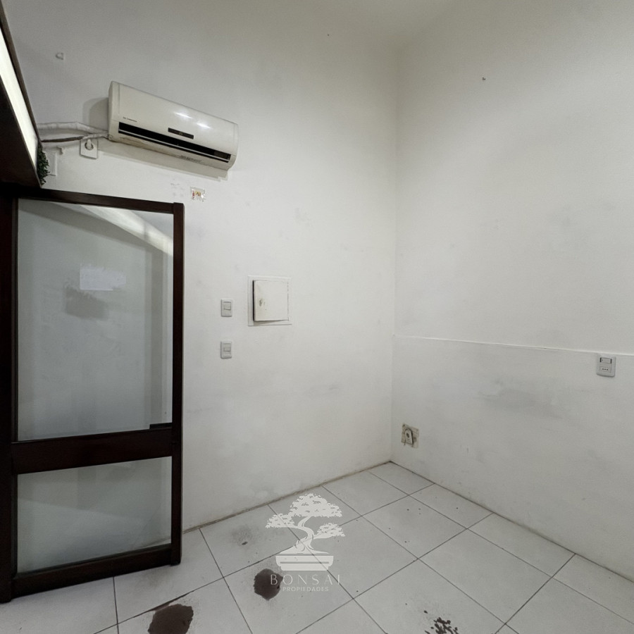 Local Comercial ID.865 - Alquiler Local Comercial Galería Centro Montevideo E