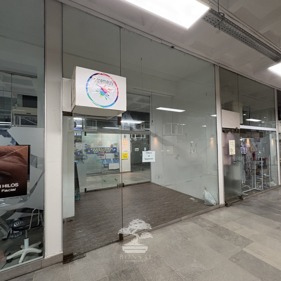 Local Comercial ID.866 - Alquiler Local Comercial Centro Montevideo Ev