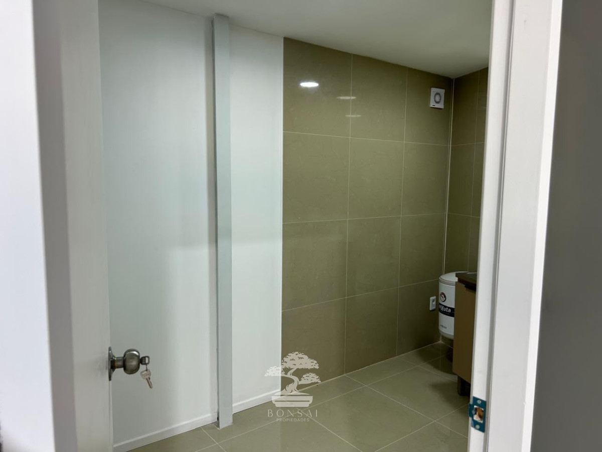 Local Comercial ID.1158 - Local Comercial en Alquiler en 4H - Maldonado