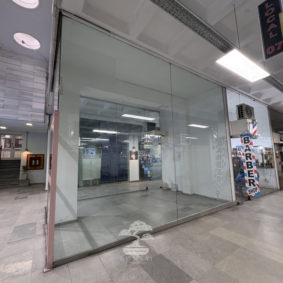 Local Comercial ID.1180 - Alquiler Local Comercial con GC Centro Montevideo E