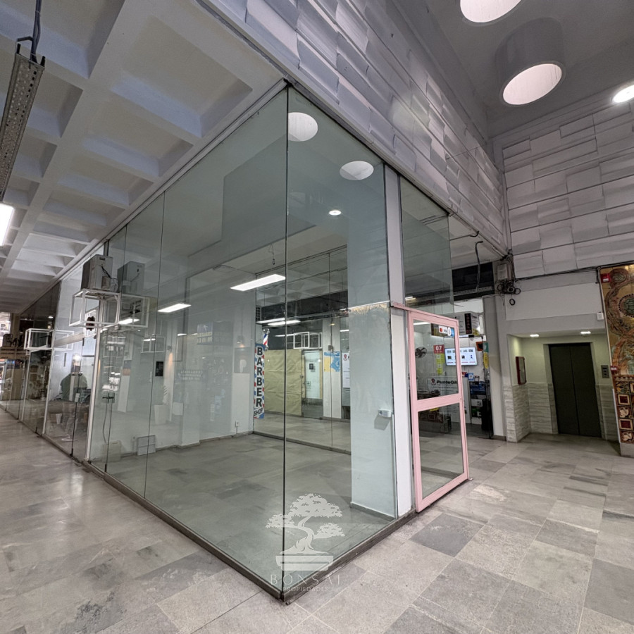 Local Comercial ID.1180 - Alquiler Local Comercial con GC Centro Montevideo E