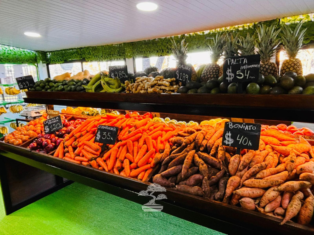 Local Comercial ID.880 - Venta Autoservice - Verdulería Buceo Montevideo. S