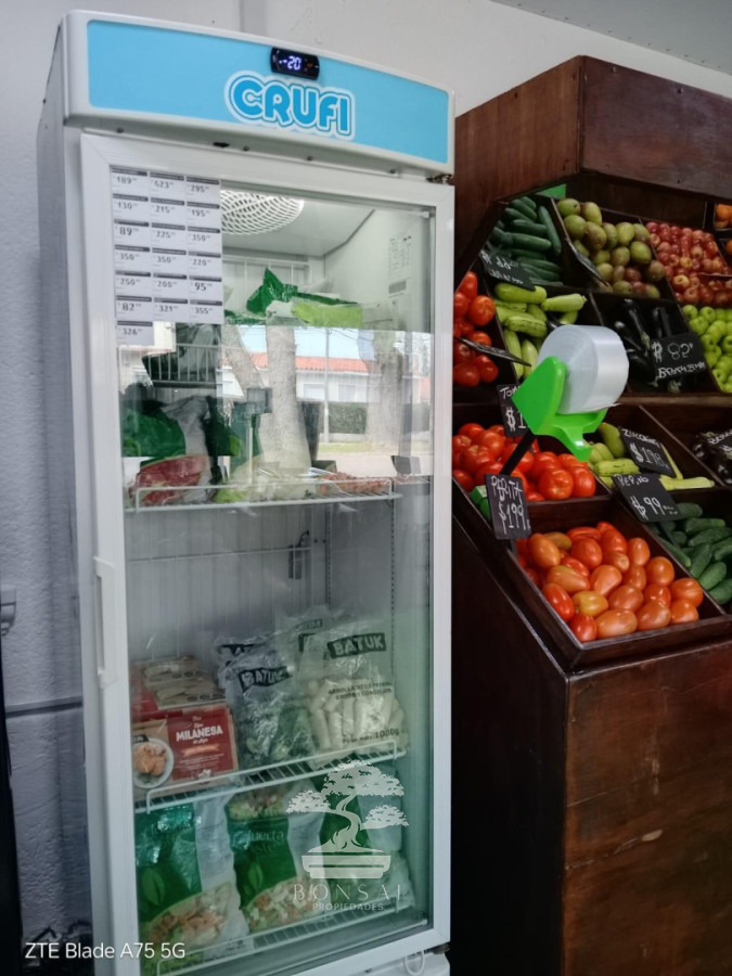 Local Comercial ID.880 - Venta Autoservice - Verdulería Buceo Montevideo. S